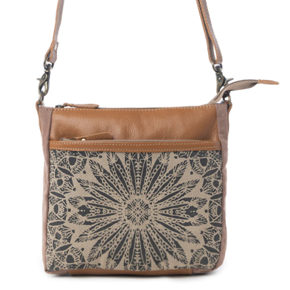 DIZZY CIRCLE LEATHER SHOULDER BAG